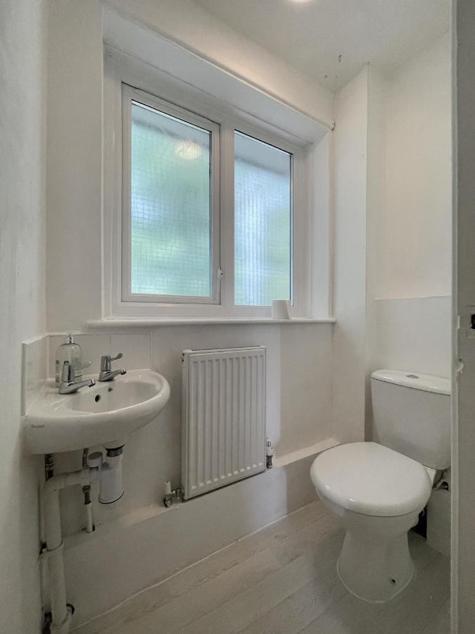Bright, Warm & Cozy House In Harpurhey Apartment แมนเชสเตอร์ ภายนอก รูปภาพ