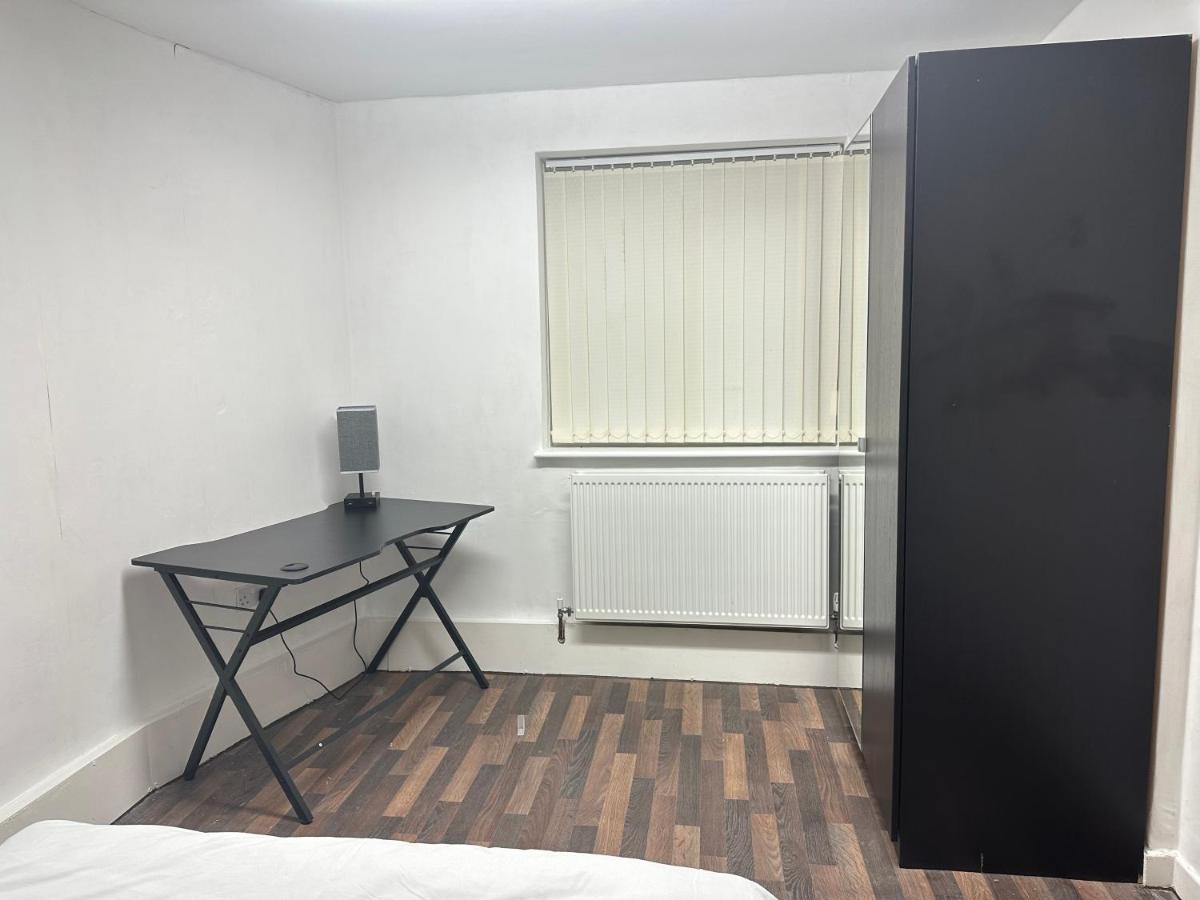 Bright, Warm & Cozy House In Harpurhey Apartment แมนเชสเตอร์ ภายนอก รูปภาพ