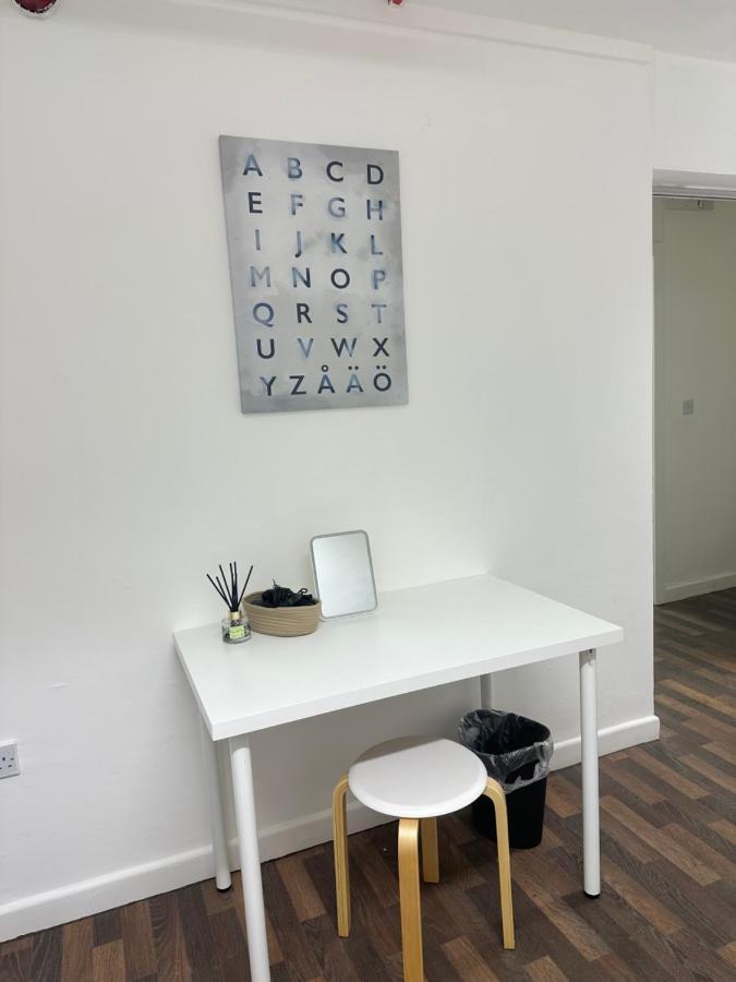 Bright, Warm & Cozy House In Harpurhey Apartment แมนเชสเตอร์ ภายนอก รูปภาพ